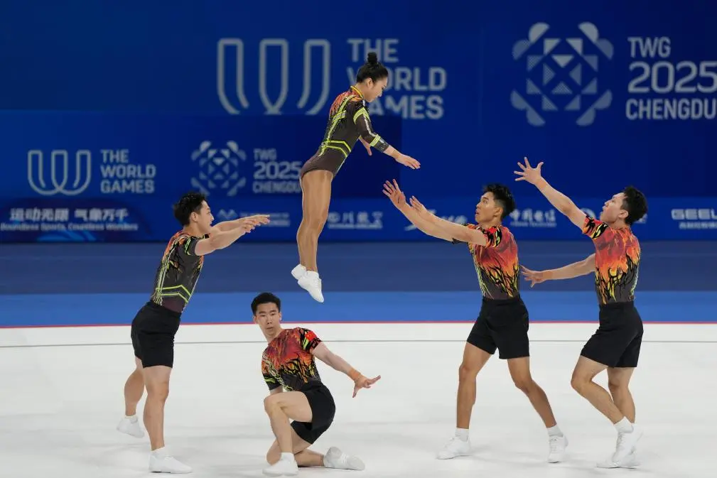 中国队在比, alt, alt